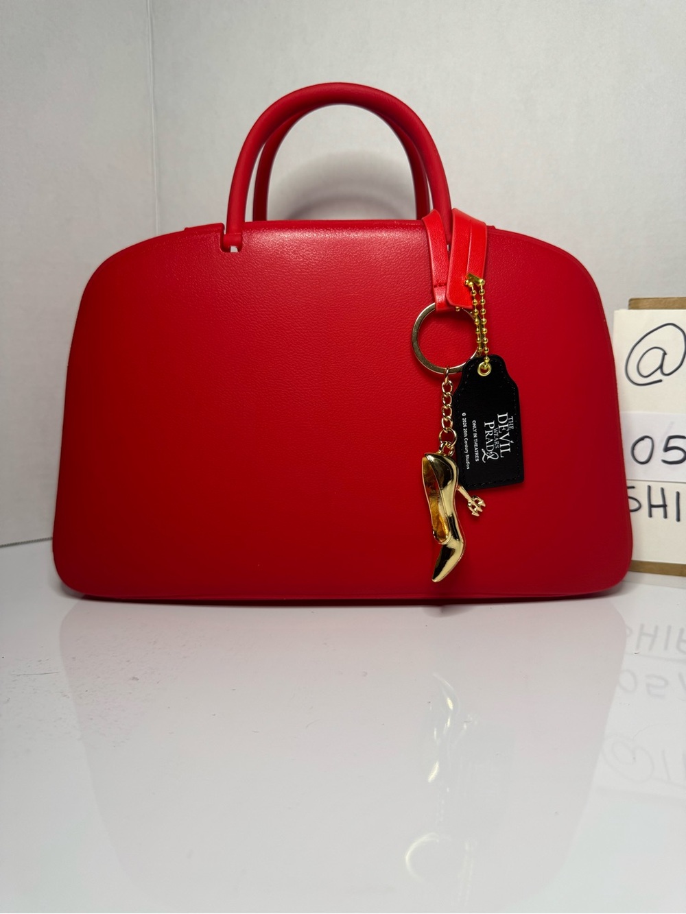 Devil Wears Prada Red Handbag Purse w/ Charm Tag Movie Merch Novelty Bag Rare